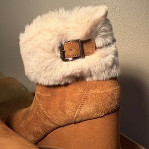 Koolaburra Tan Suede Boots with Cream Fur